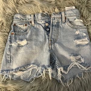 Levis wedgie shorts